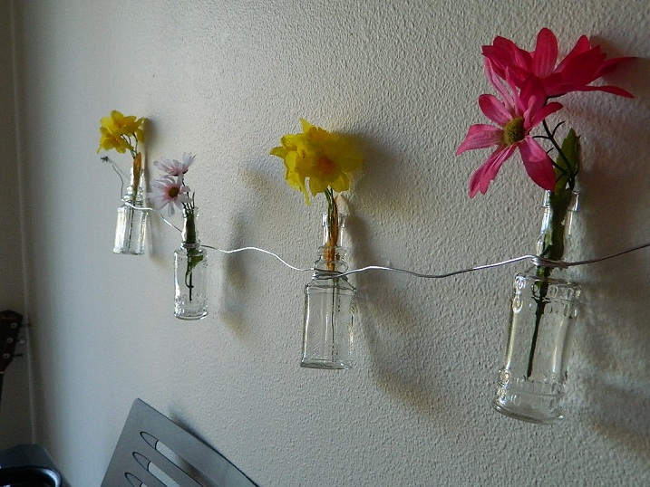 Mini Flower Vase Garland