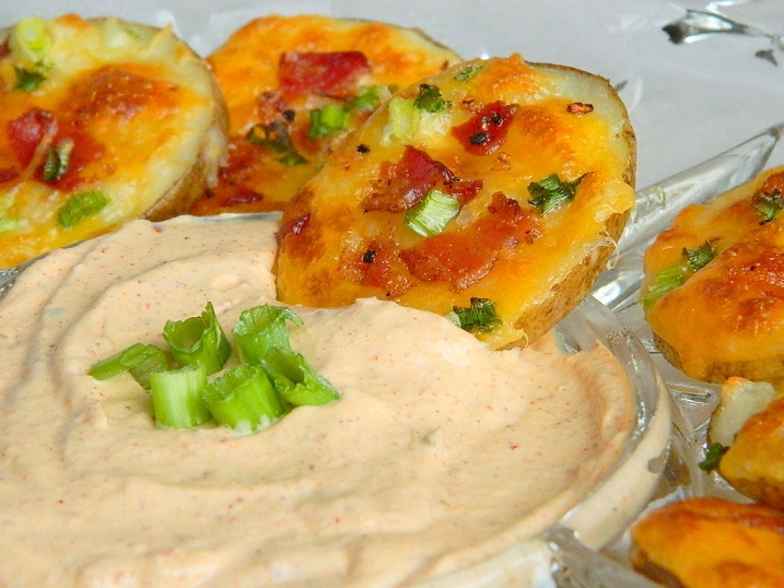 Baked Potato Slices with Chipotle Onion Dip