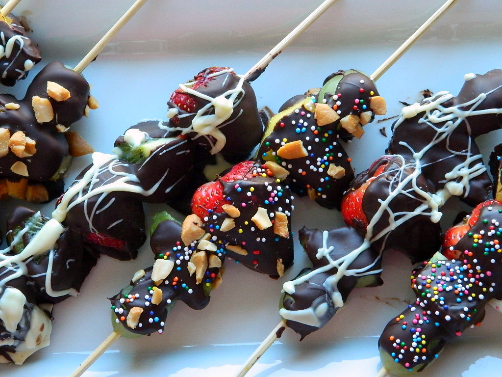 Chocolate Covered Fruit Kabobs - Fair Robin Revival