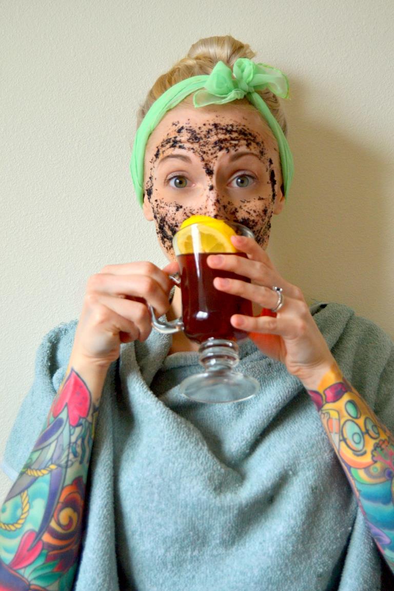 Tattooed Martha - Black Tea and Honey Exfoliating Mask (8)